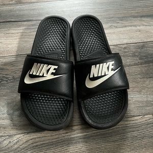 Nike slides size 10